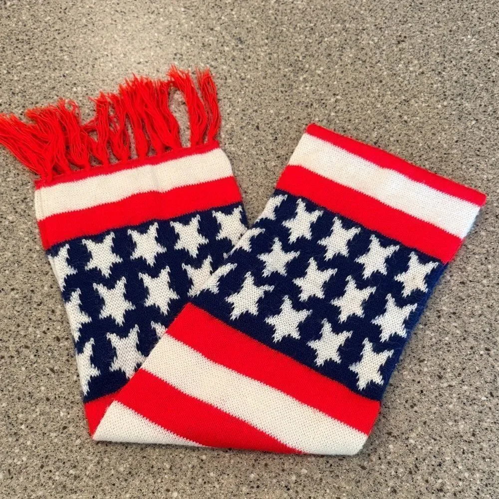 VINTAGE 1970s Bicentennial Americana USA Knit Stars & Stripes Fringe Flag Scarf